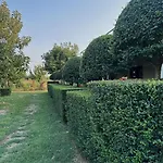 مكان تخييم Xhani Camping&farm